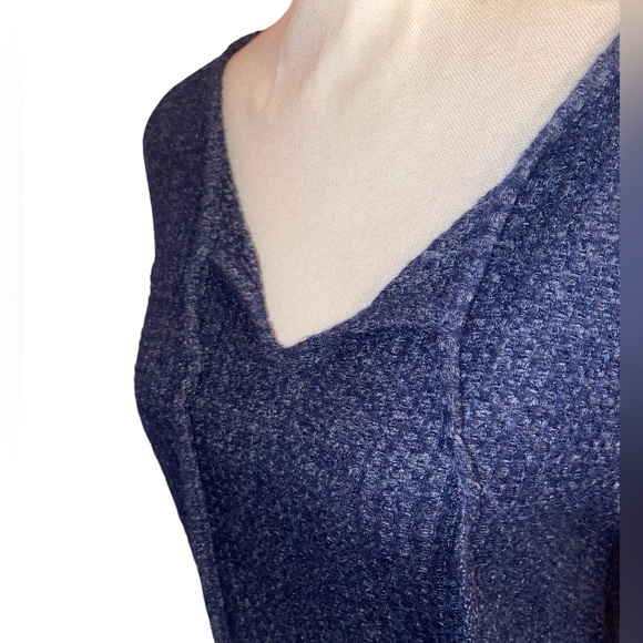 Wonderly Boatneck Lightweight Sweater w/ Keyhole Detail & Ties Navy Blue in SZ S - Picture 3 of 6